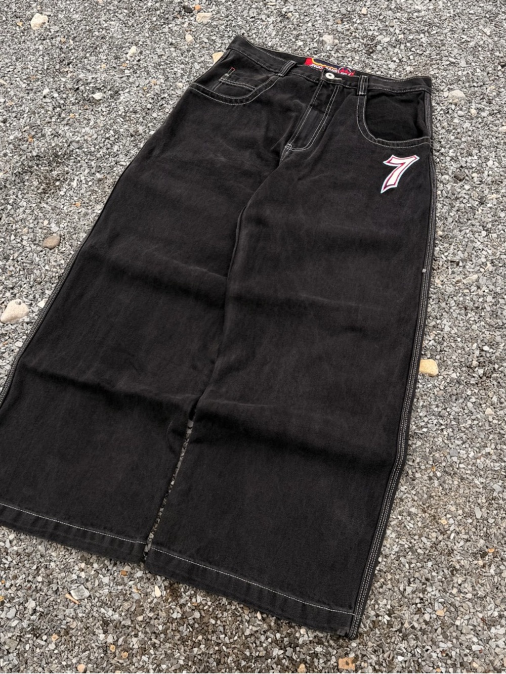 JNCO Black Relaxed Wide-Leg Jeans with Dice Pocket Graphic - Picture 7 of 11